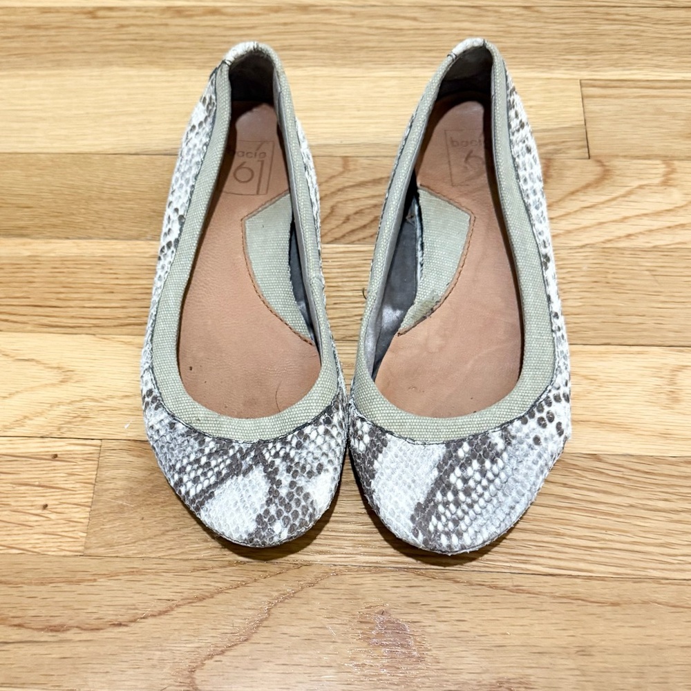 Bacio 61 Snakeskin Print Ballet Flats - Picture 3 of 12